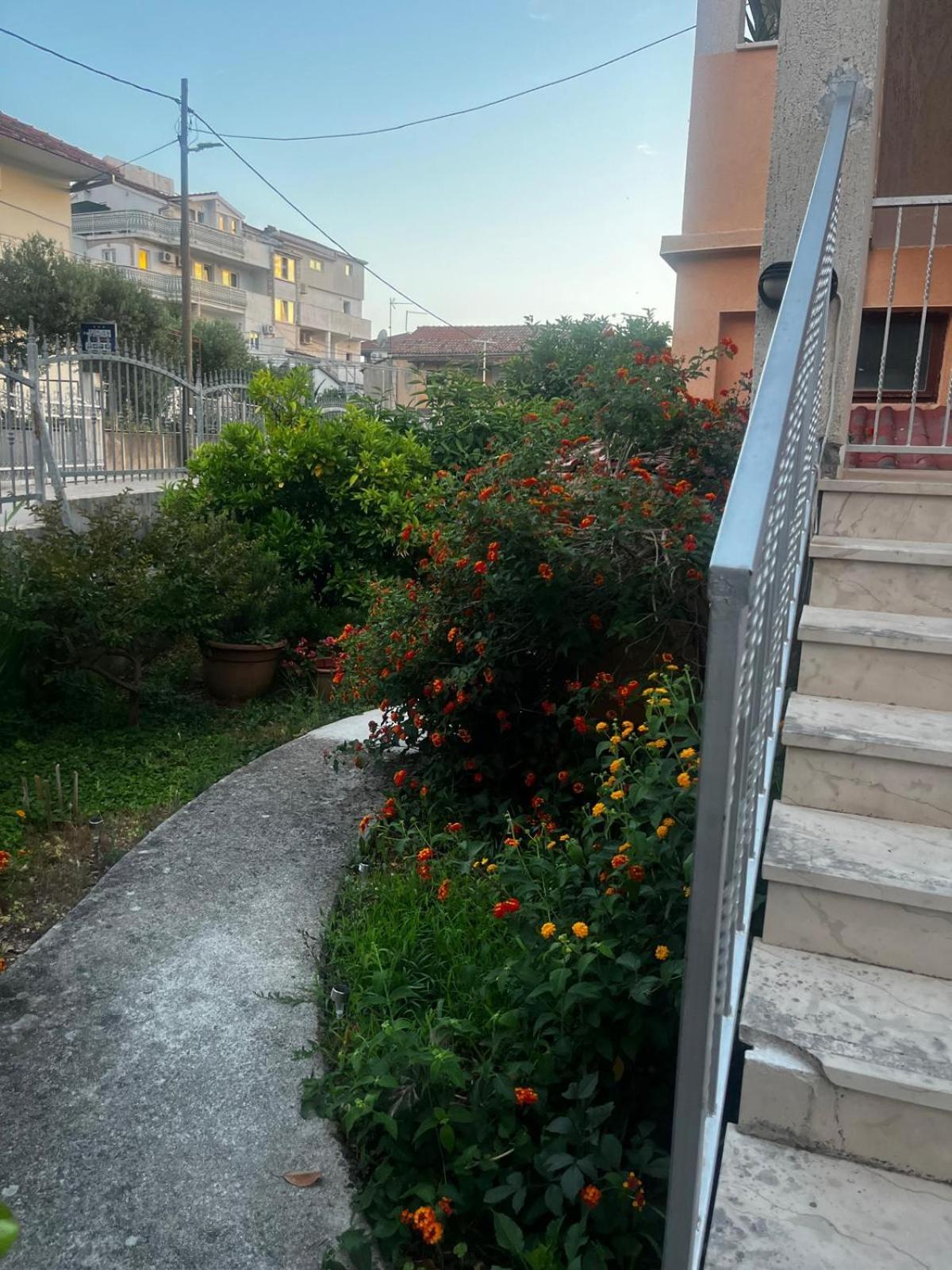 Apartments Kapetanovi Dvori Trogir Exterior foto